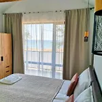 'аз и морето' كرابيتس